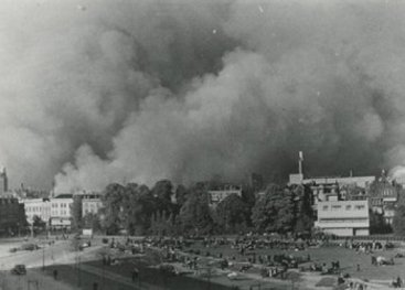 Foto van het bombardement op Rotterdam.
