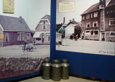 Foto van de wand in het museum met informatie over de stakingen